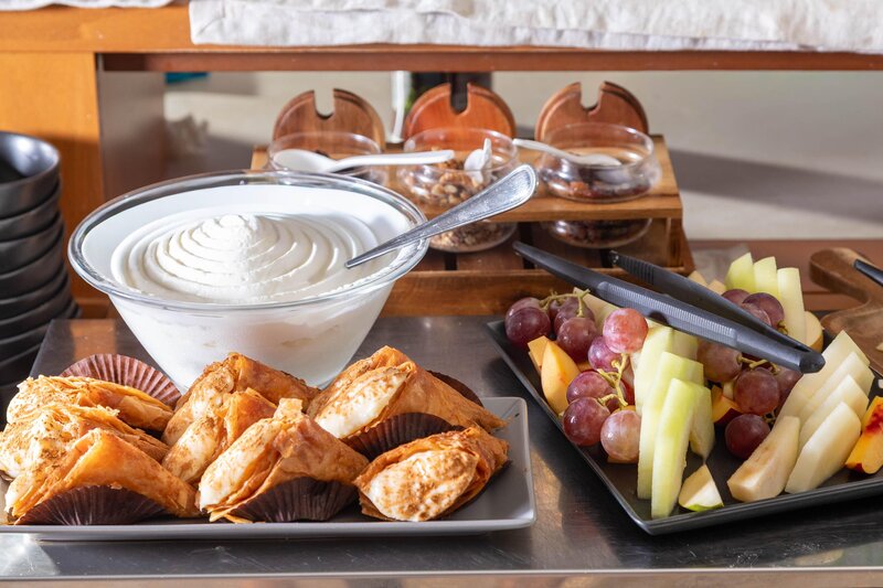 Bella Vista Hotel & Studios 27