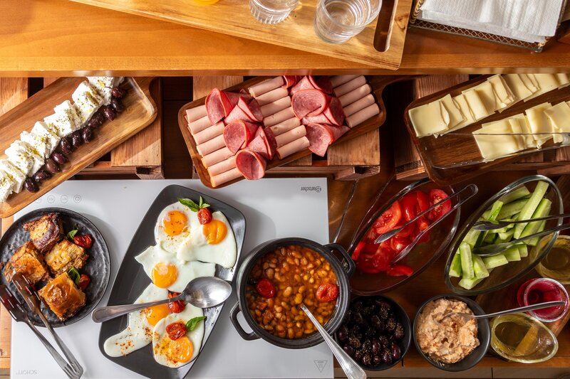 Bella Vista Hotel & Studios 28