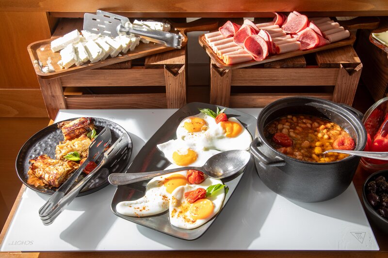 Bella Vista Hotel & Studios 32