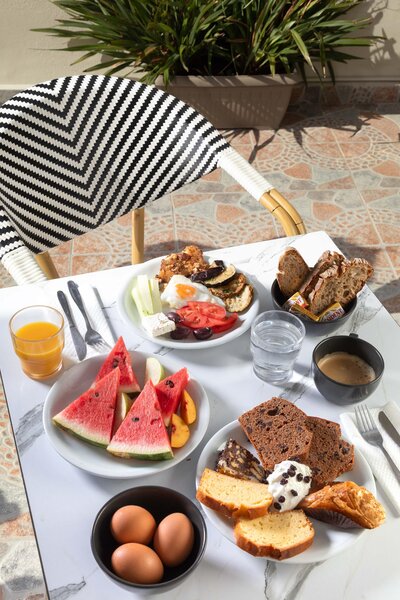 Bella Vista Hotel & Studios 36