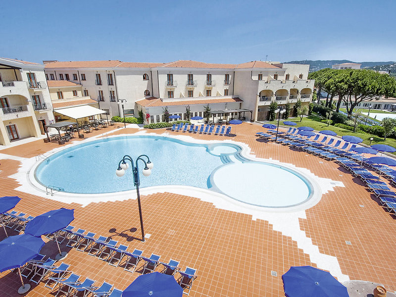 Blu Hotel Morisco Village 4