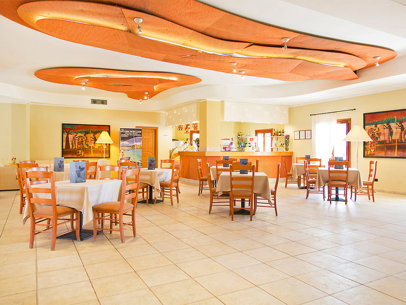 Blu Hotel Morisco Village 8