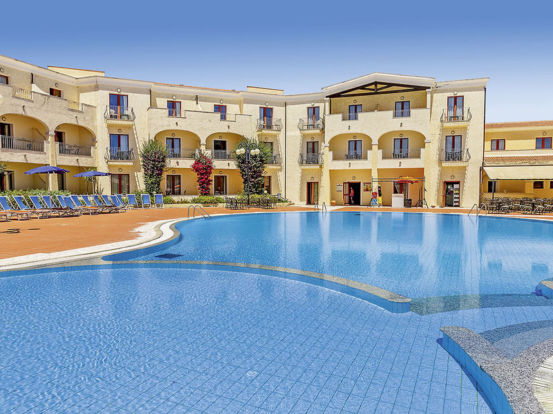 Blu Hotel Morisco Village 11