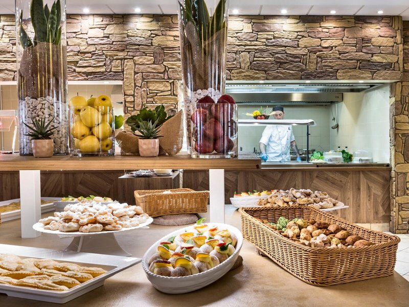 Blu Hotel Morisco Village 17