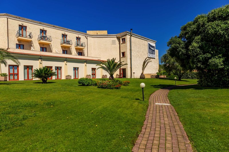 Blu Hotel Morisco Village 2