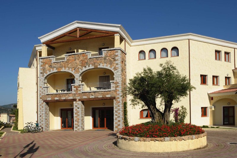 Blu Hotel Morisco Village 4