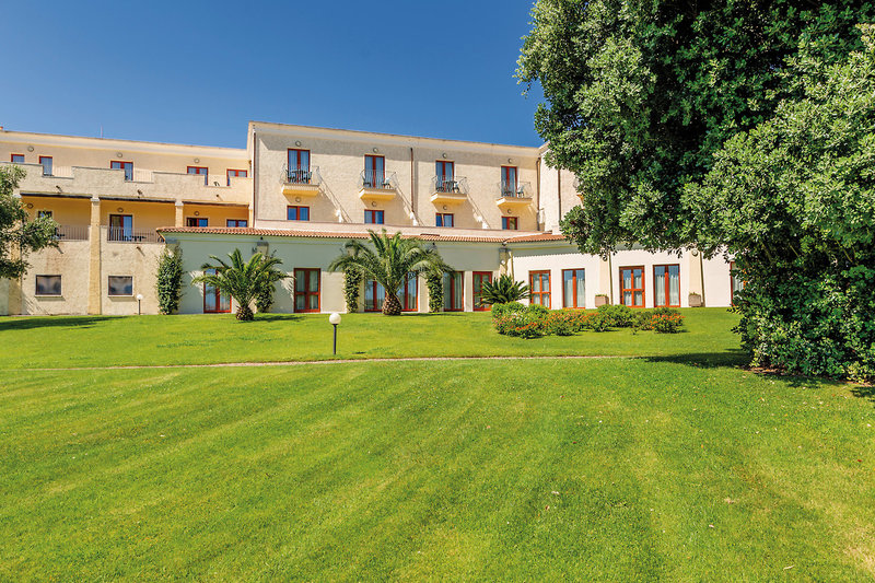 Blu Hotel Morisco Village 8