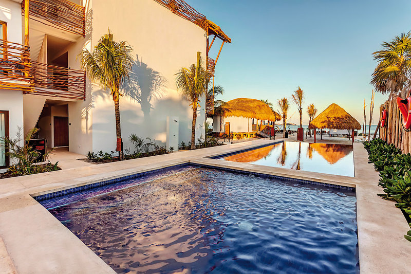 Mystique Blue Boutique Suites 7