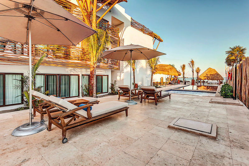 Mystique Blue Boutique Suites 6