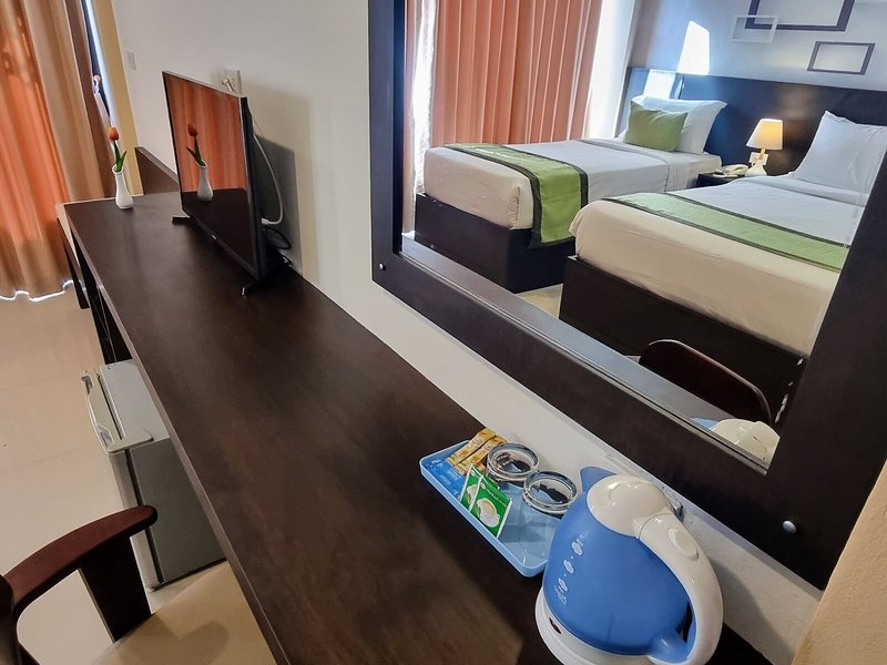 Sky Beach 24