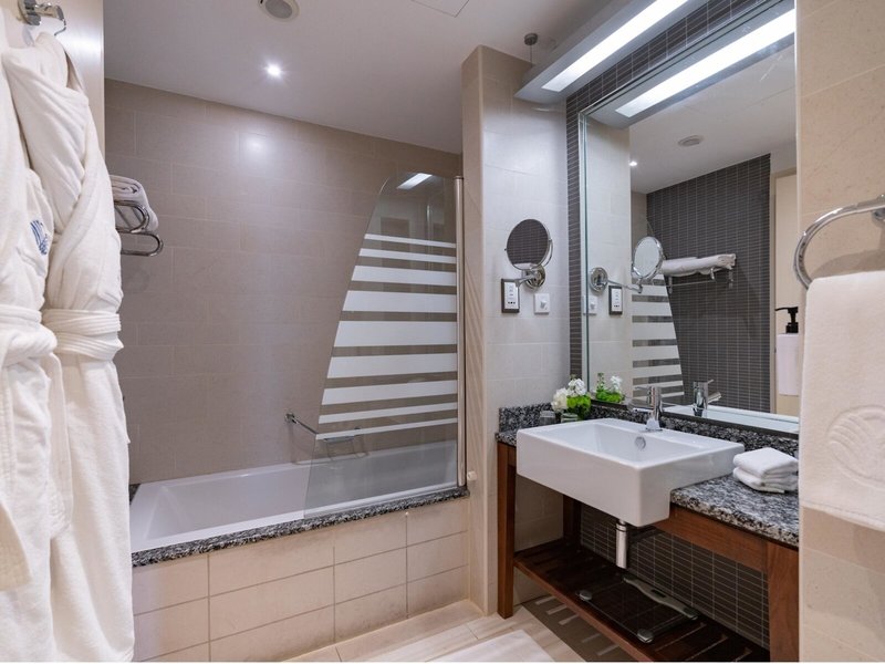 Amwaj Rotana - JBR 42