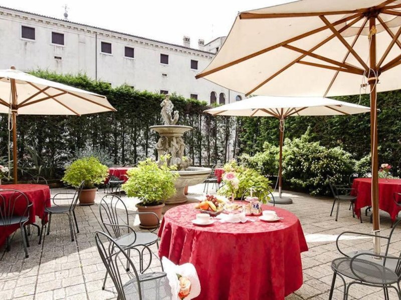 Hotel Belle Arti Venice 5