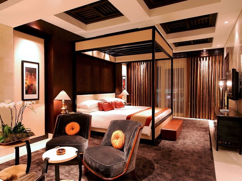 Raffles Dubai 33