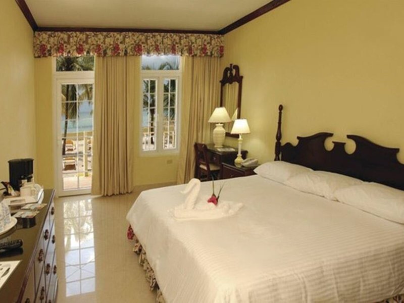 Rooms on the Beach Negril 24