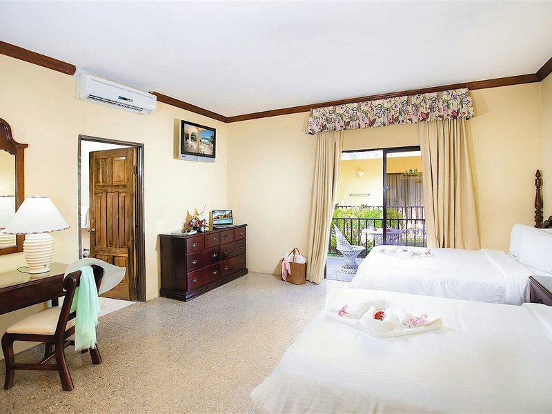 Rooms on the Beach Negril 26