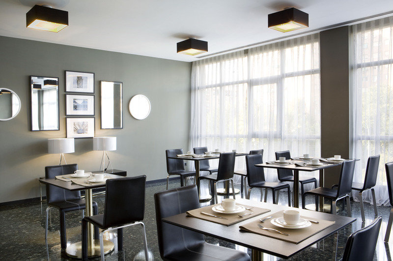 Medium Valencia 3 - Restaurant