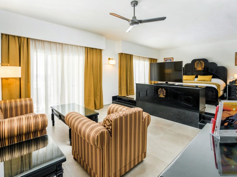 Riu Vallarta 28