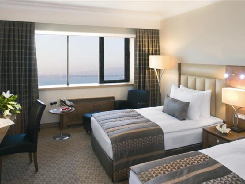 Mövenpick Izmir 25