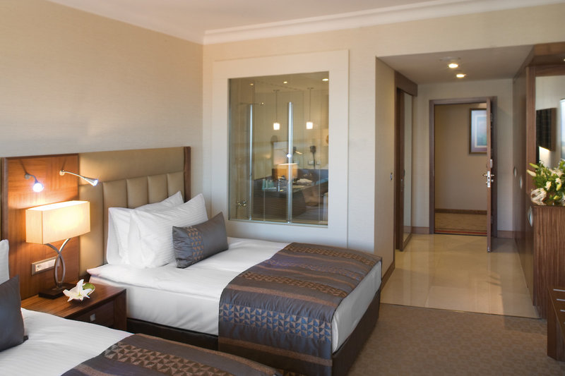 Mövenpick Hotel Izmir 5