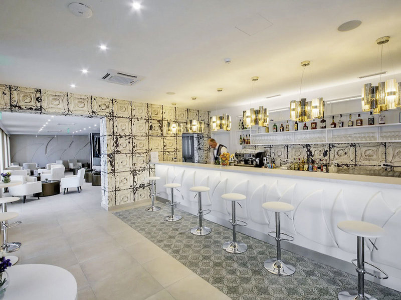 Bellevue Hotel & Dependance & Villen 16