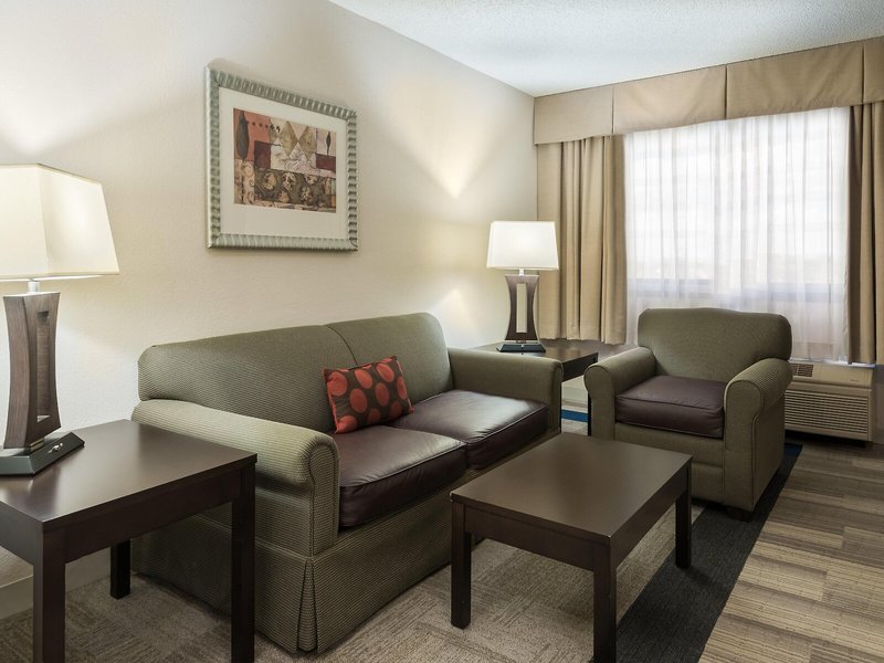 Holiday Inn Express Kendall East - Miami 19