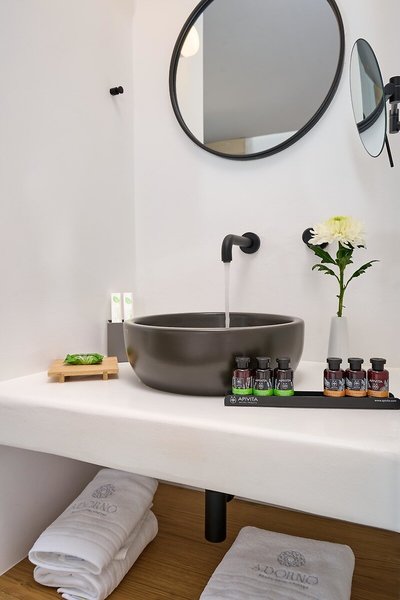 Adorno Beach Hotel & Suites 11