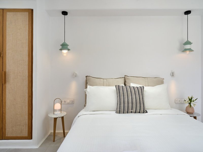 Adorno Beach Hotel & Suites 17