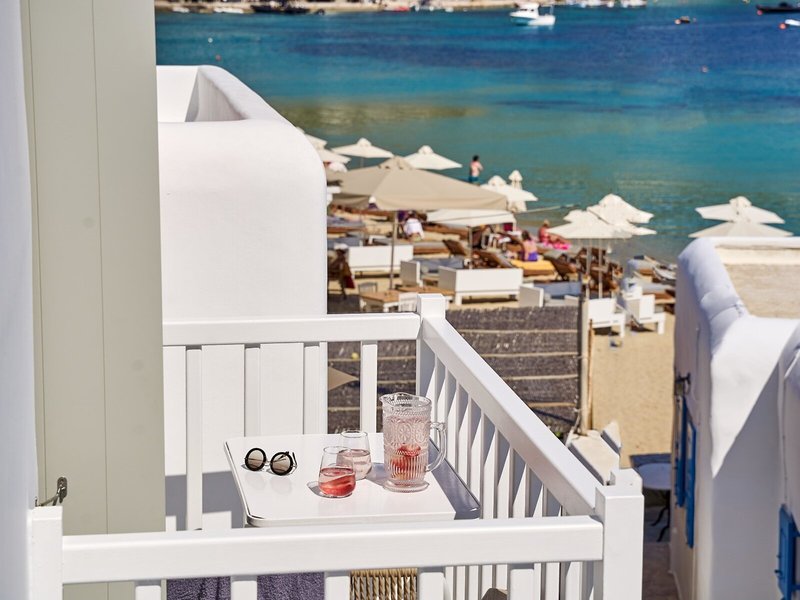 Adorno Beach Hotel & Suites 19