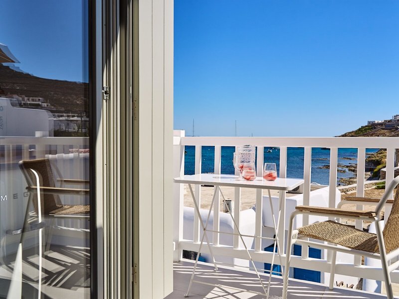 Adorno Beach Hotel & Suites 18