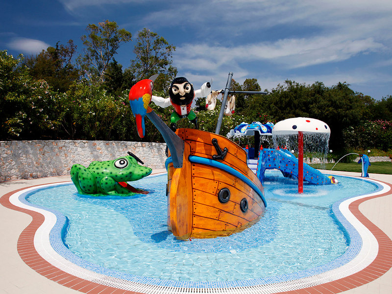 Pilot Beach Resort 14