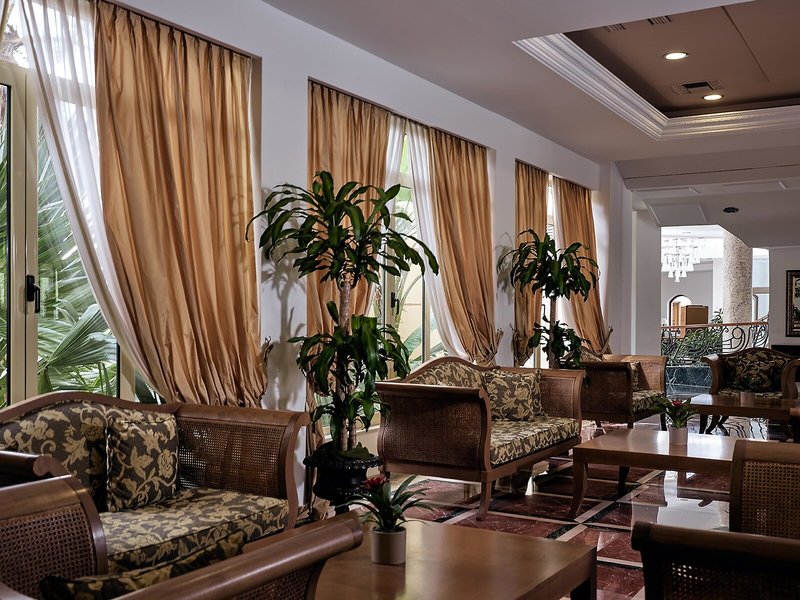 Pilot Beach Resort 26