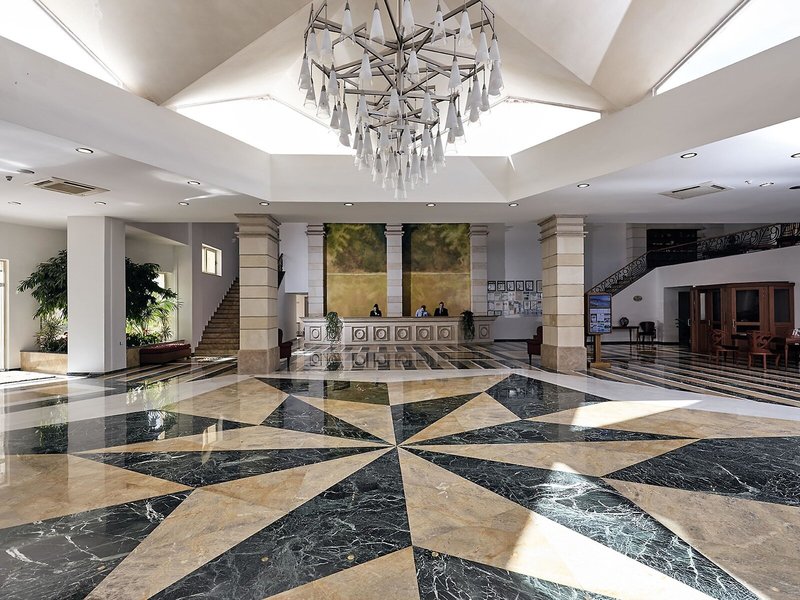 Pilot Beach Resort 27