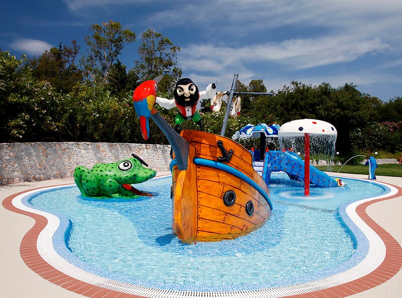 Pilot Beach Resort 29