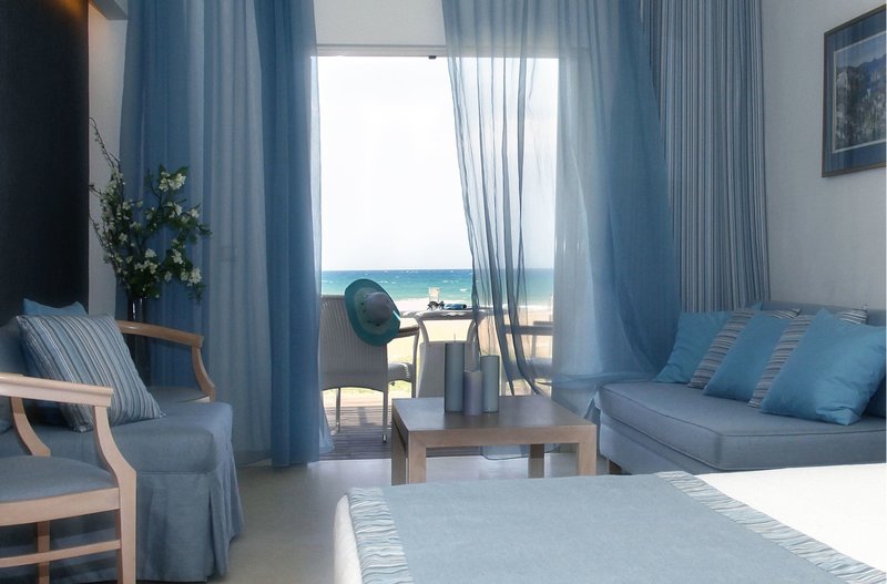 Pilot Beach Resort 11