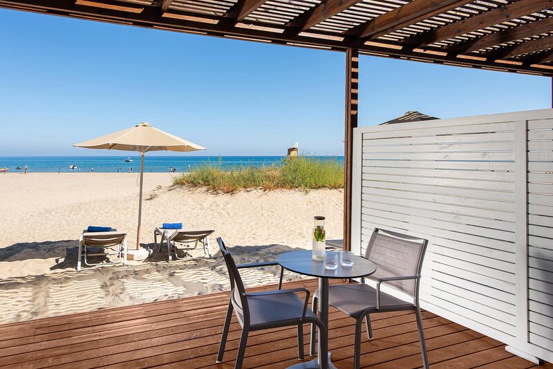Pilot Beach Resort 26