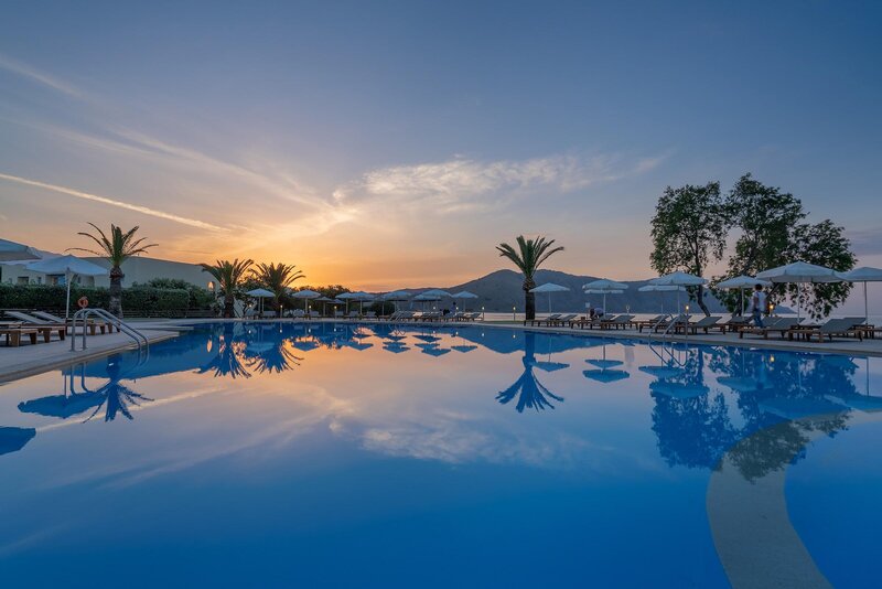 Pilot Beach Resort 44