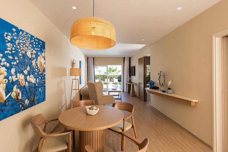 Pilot Beach Resort 61