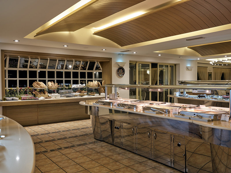 Pilot Beach Resort 34