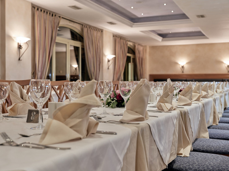 Pilot Beach Resort 37