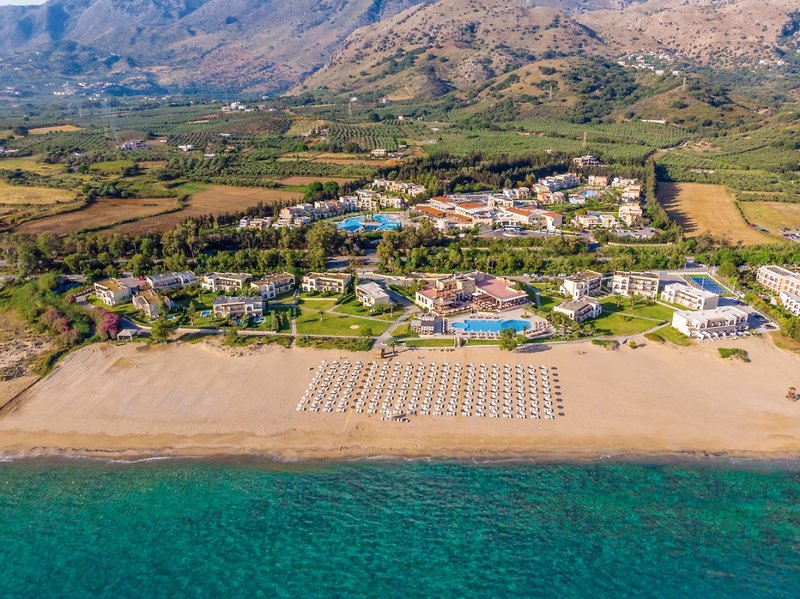 Pilot Beach Resort 1 - Beach