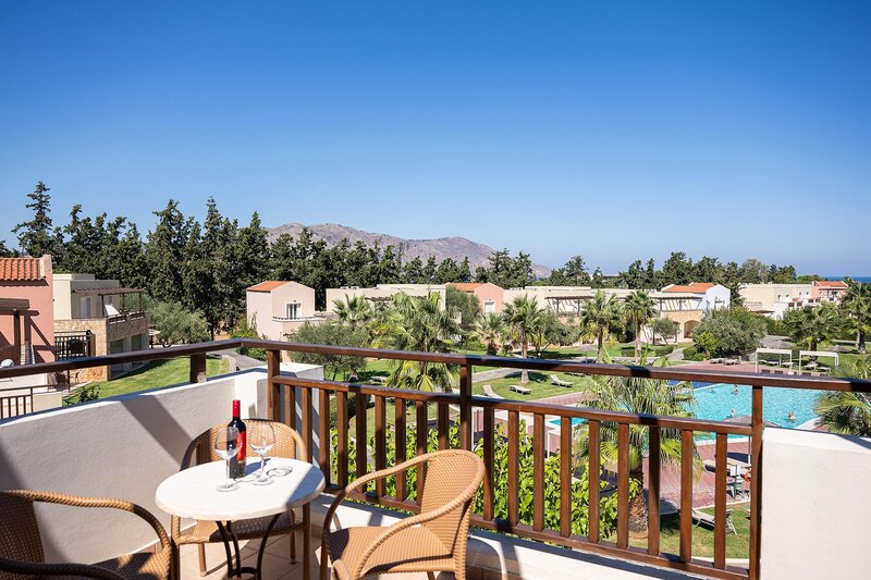 Pilot Beach Resort 37