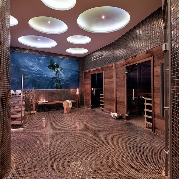 Pilot Beach Resort 84
