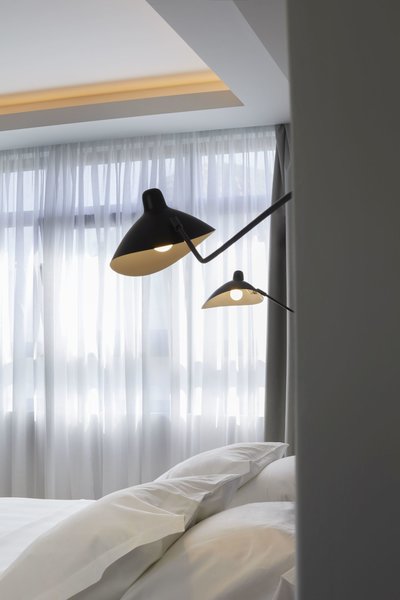 The Artist Athens 12