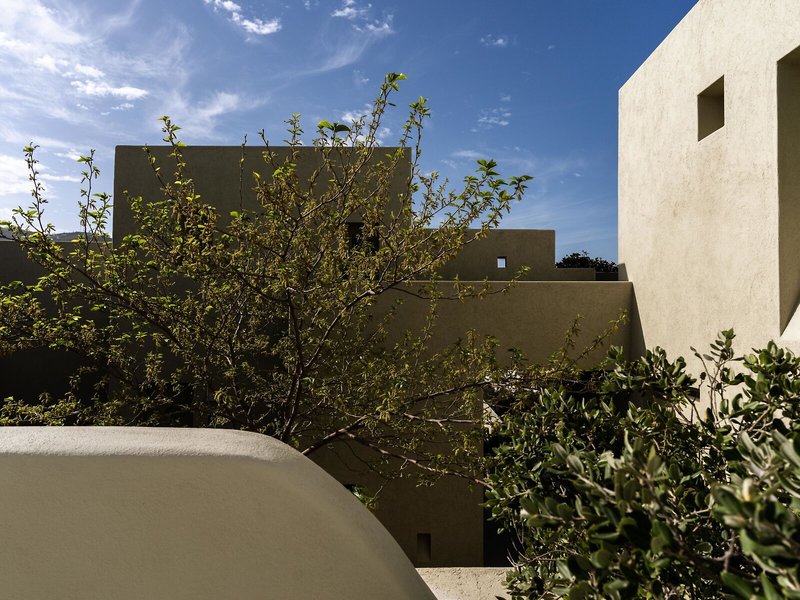 Aeon Suites 5