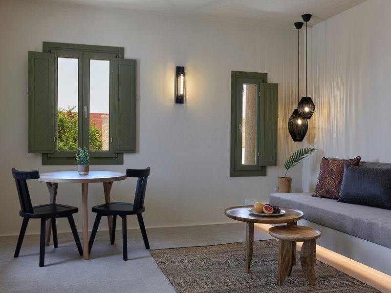 Aeon Suites 35