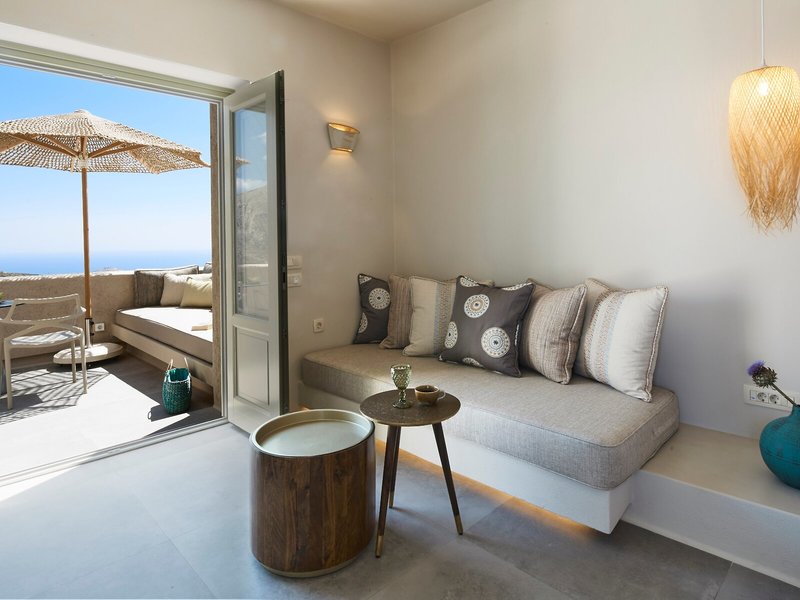 Aeon Suites 37