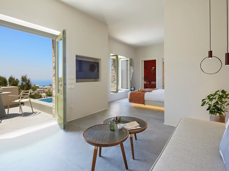 Aeon Suites 42
