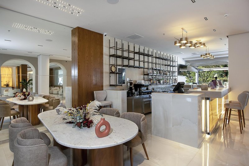 Vantaris Luxury Beach Resort 6