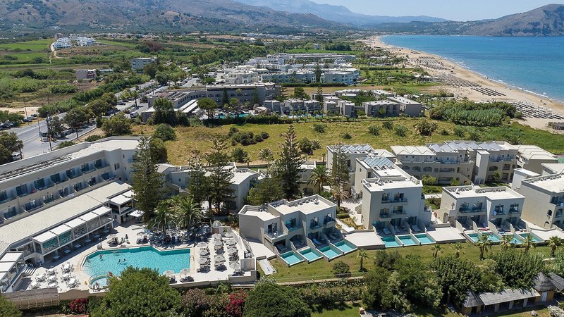 Vantaris Luxury Beach Resort 7