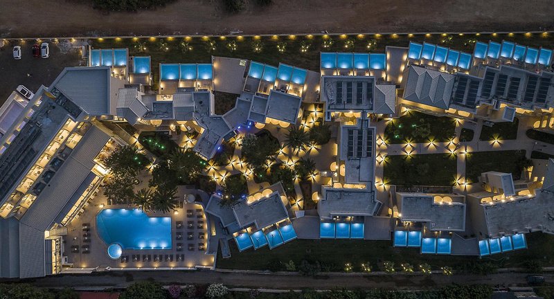 Vantaris Luxury Beach Resort 8